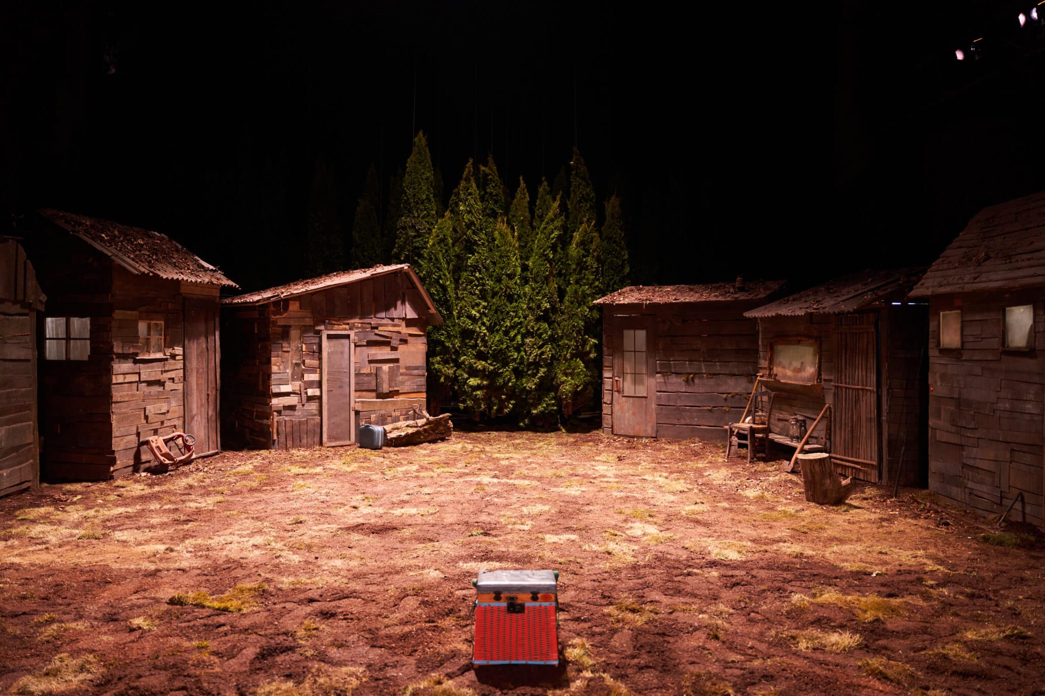 Review 300 el x 50 el x 30 el at the BAM Harvey Theater Exeunt