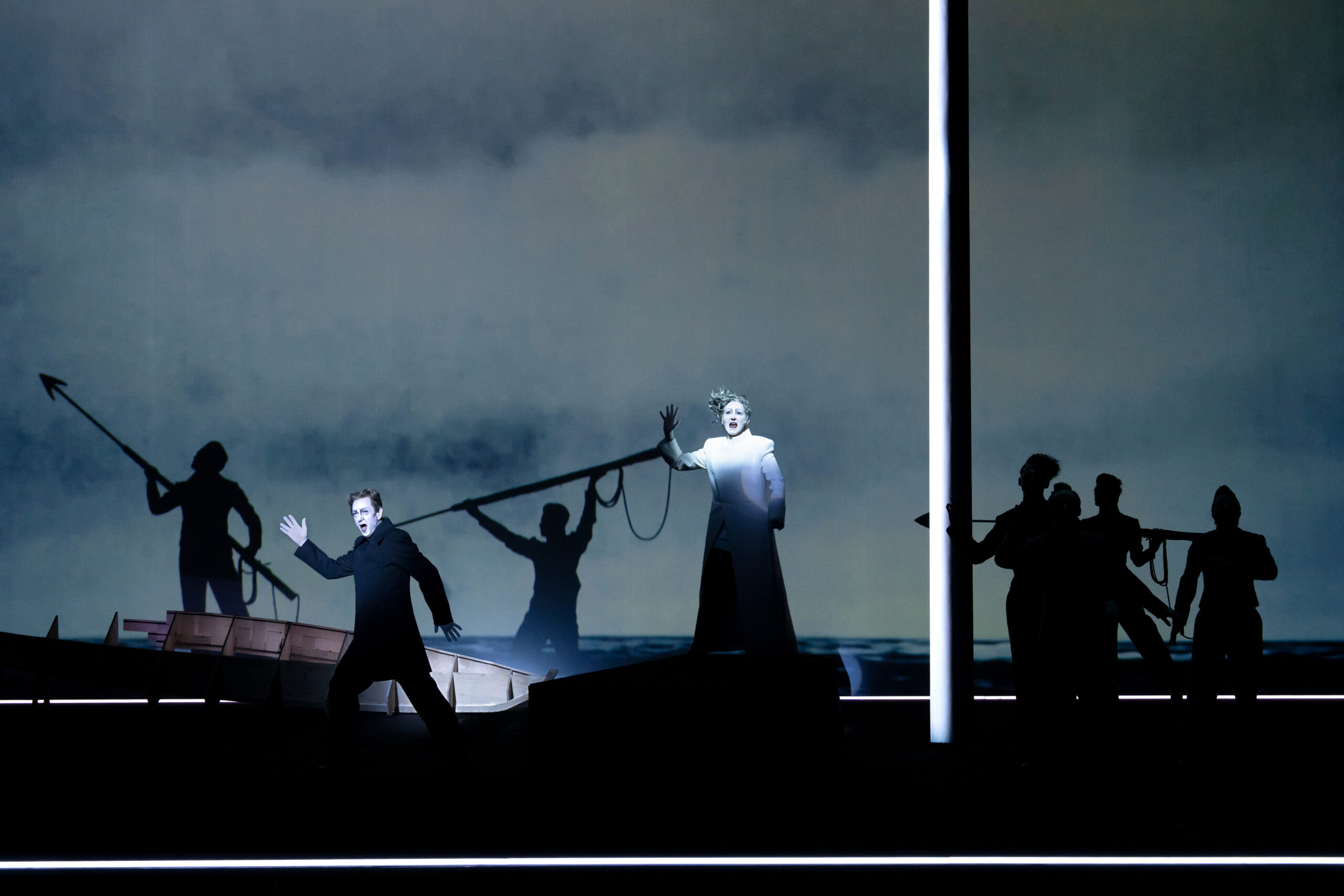 The company of the Düsseldorfer Schauspielhaus's Moby Dick. Photo: Julieta Cervantes